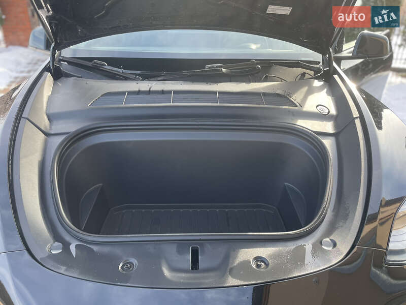Позашляховик / Кросовер Tesla Model Y 2024 в Івано-Франківську фото 18 Позашляховик / Кросовер Tesla Model Y 2024 в Івано-Франківську