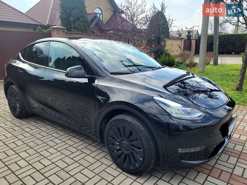 Позашляховик / Кросовер Tesla Model Y 2023 в Львові