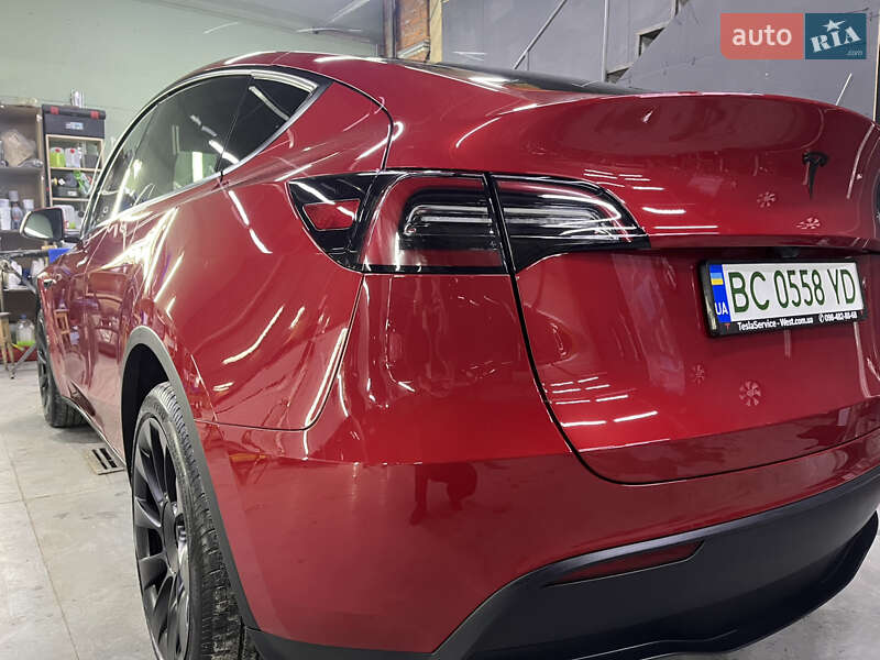 Внедорожник / Кроссовер Tesla Model Y 2023 в Львове