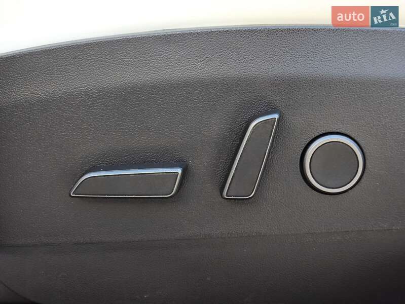 Внедорожник / Кроссовер Tesla Model Y 2022 в Киеве фото 13 Внедорожник / Кроссовер Tesla Model Y 2022 в Киеве