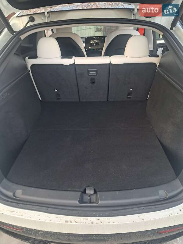 Позашляховик / Кросовер Tesla Model Y 2023 в Білій Церкві