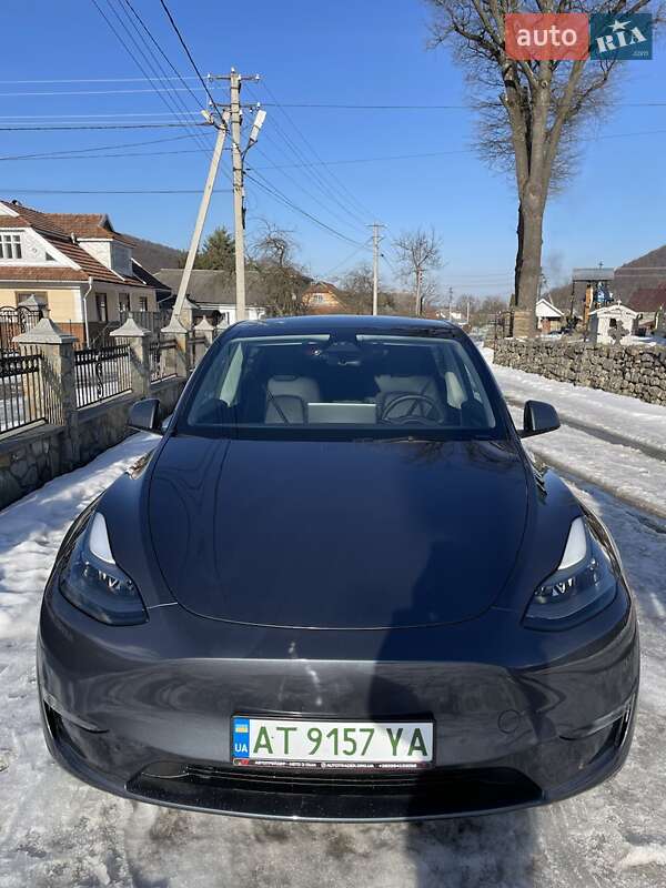 Позашляховик / Кросовер Tesla Model Y 2023 в Івано-Франківську