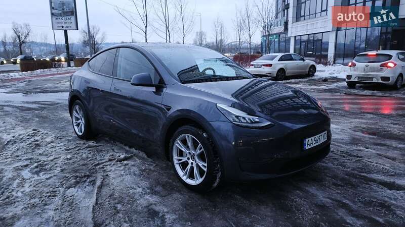 Tesla Model Y 2020