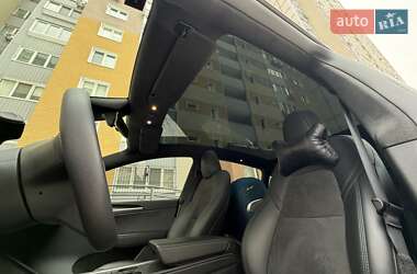 Внедорожник / Кроссовер Tesla Model Y 2024 в Киеве