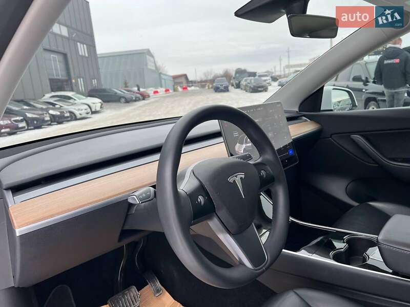 Позашляховик / Кросовер Tesla Model Y 2020 в Львові