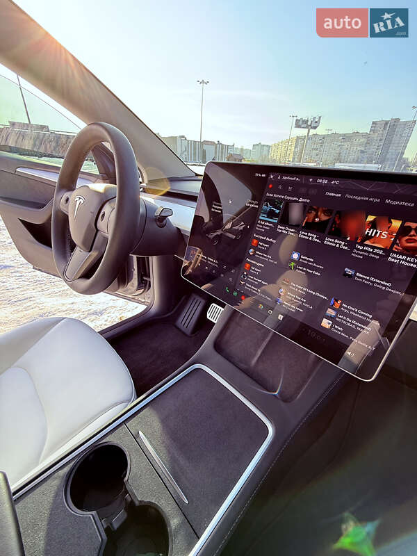 Позашляховик / Кросовер Tesla Model Y 2023 в Харкові