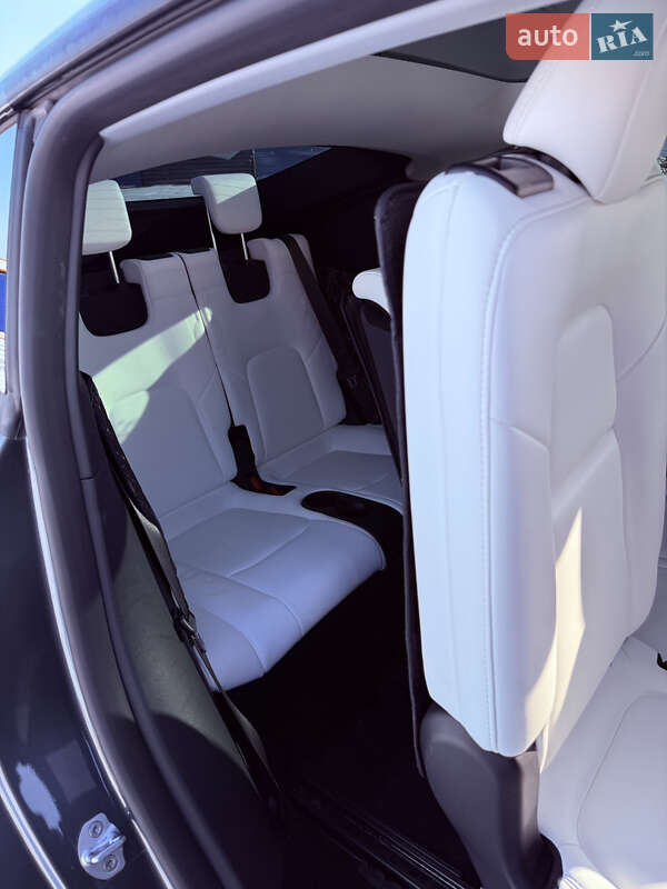 Позашляховик / Кросовер Tesla Model Y 2023 в Харкові