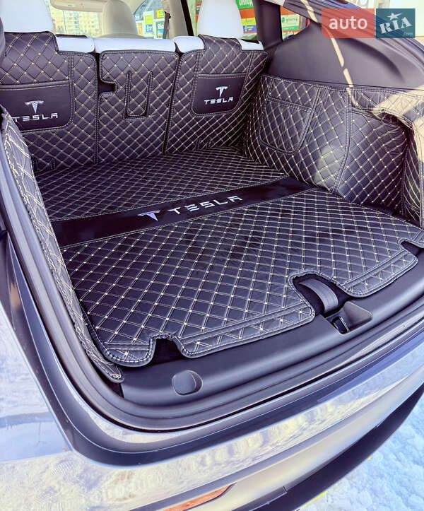Позашляховик / Кросовер Tesla Model Y 2023 в Харкові