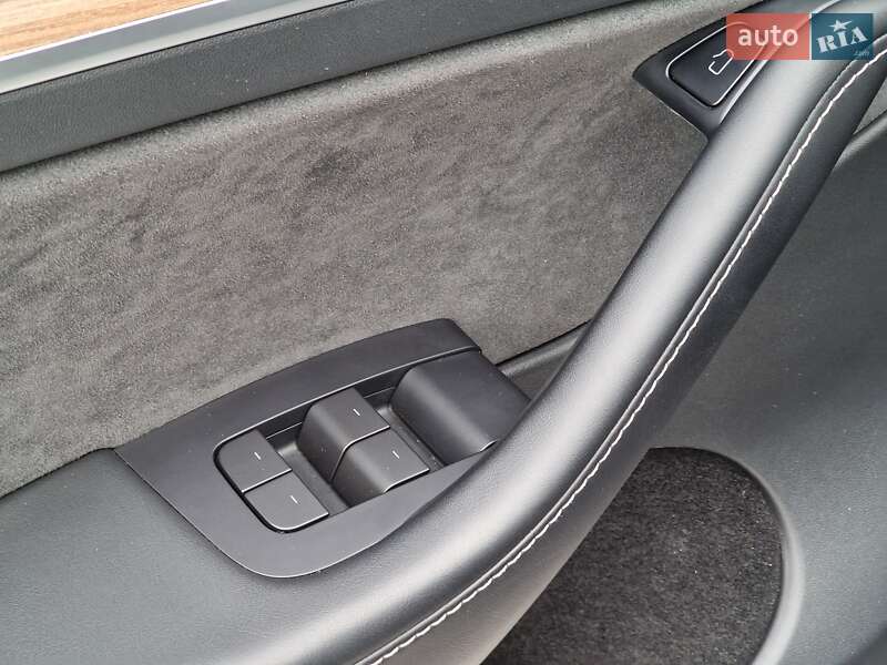 Внедорожник / Кроссовер Tesla Model Y 2022 в Хмельницком