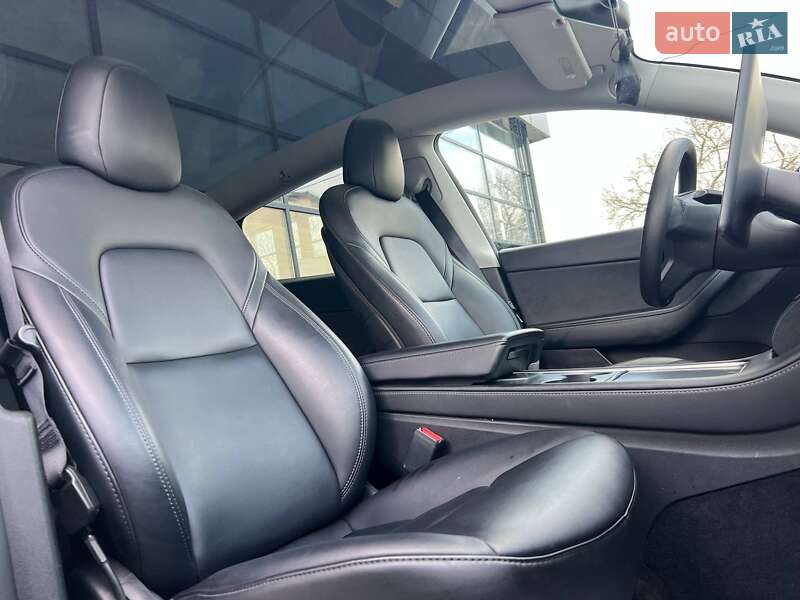 Внедорожник / Кроссовер Tesla Model Y 2022 в Ивано-Франковске