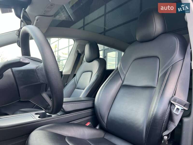 Позашляховик / Кросовер Tesla Model Y 2022 в Івано-Франківську