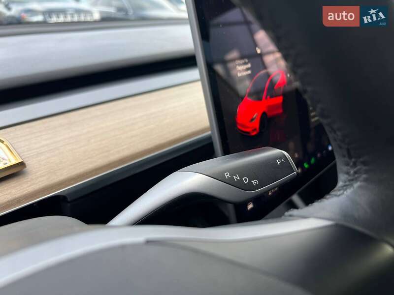 Позашляховик / Кросовер Tesla Model Y 2022 в Івано-Франківську