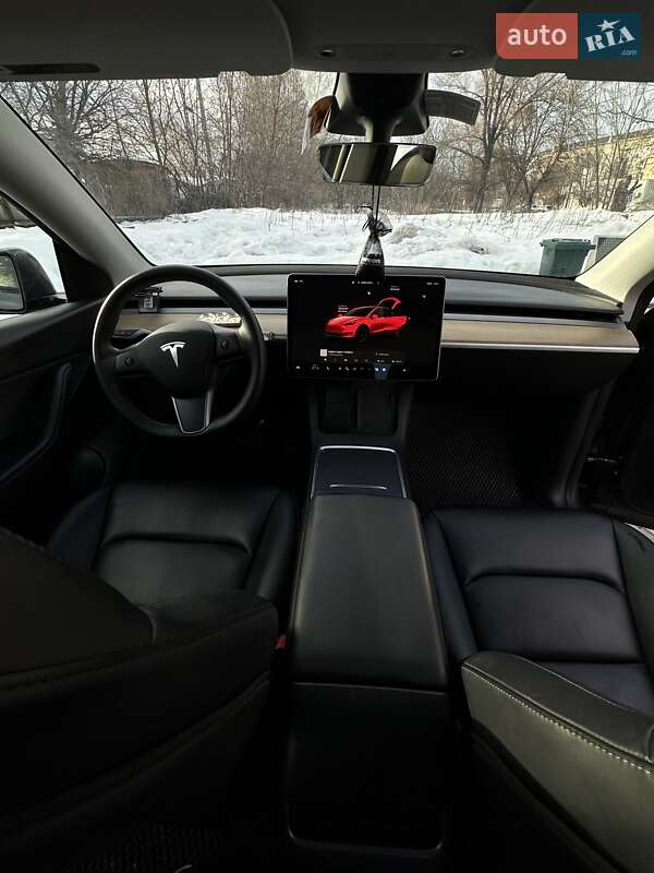 Позашляховик / Кросовер Tesla Model Y 2022 в Івано-Франківську