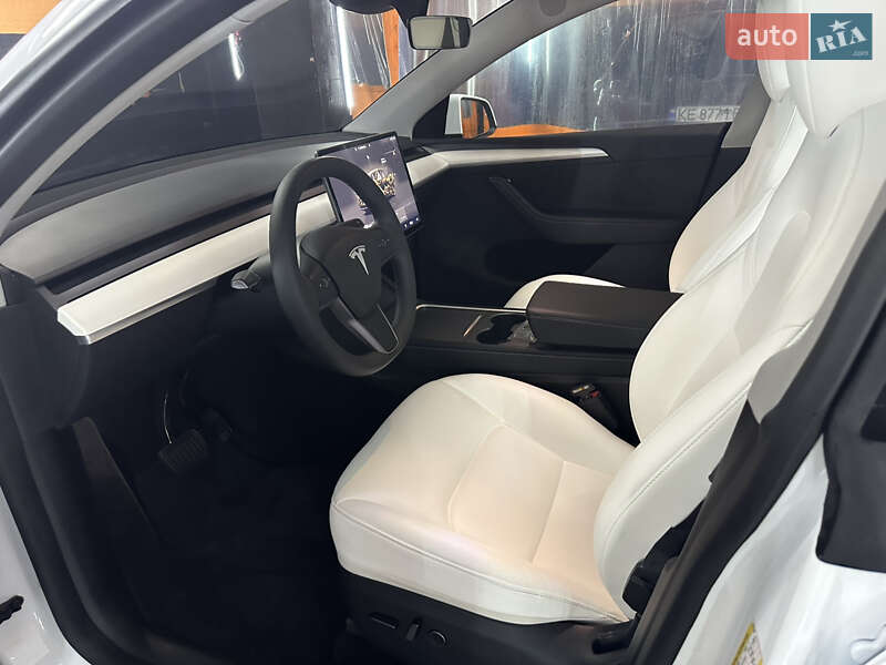 Внедорожник / Кроссовер Tesla Model Y 2024 в Днепре
