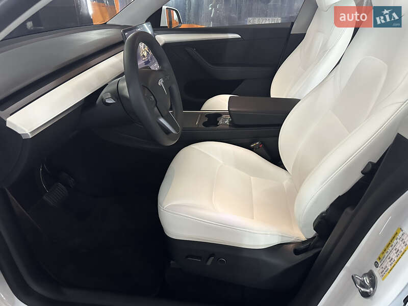 Внедорожник / Кроссовер Tesla Model Y 2024 в Днепре