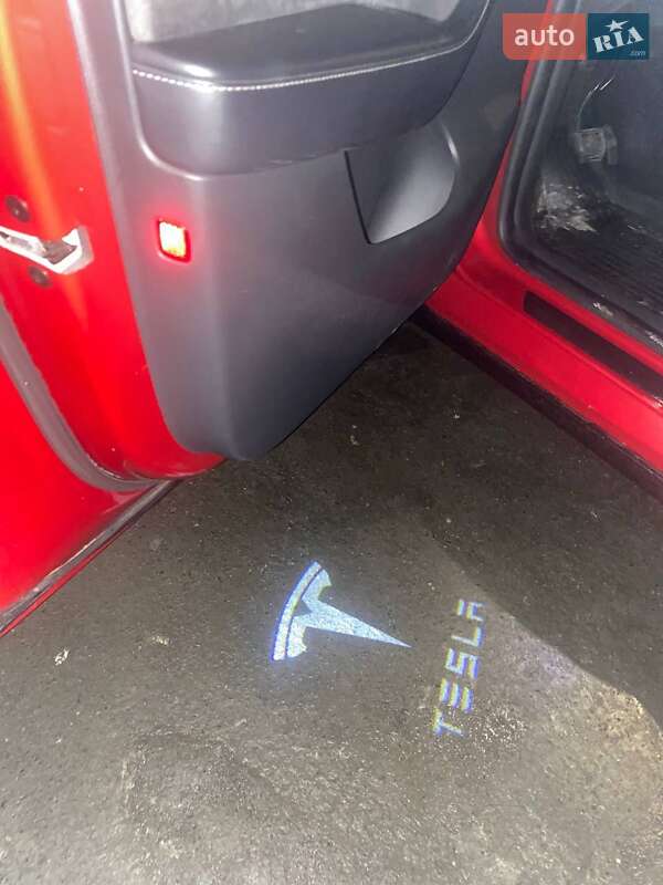 Внедорожник / Кроссовер Tesla Model Y 2020 в Умани