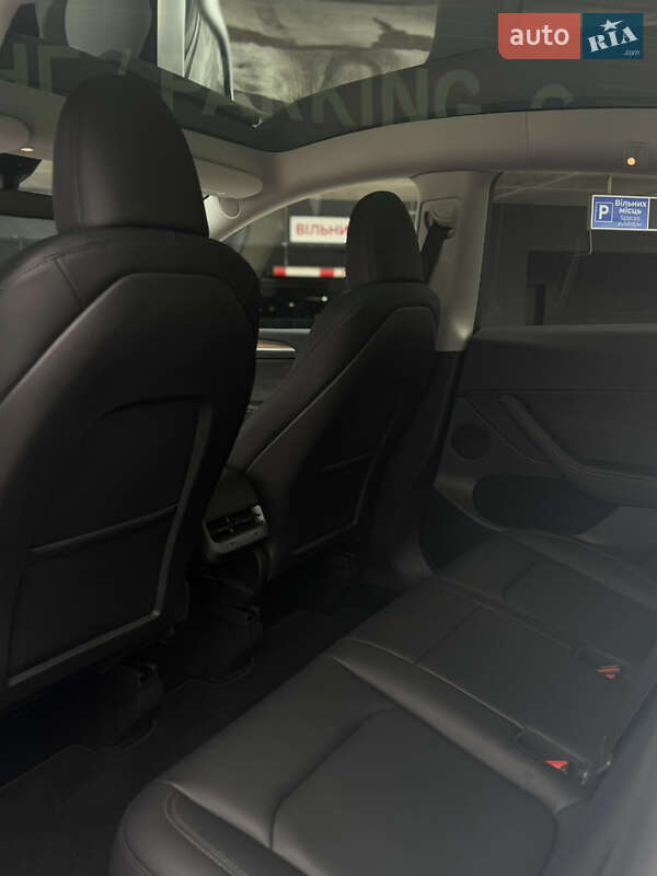 Позашляховик / Кросовер Tesla Model Y 2024 в Києві фото 9 Позашляховик / Кросовер Tesla Model Y 2024 в Києві