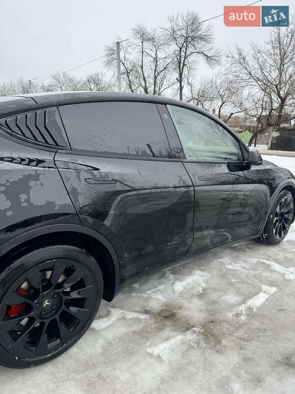 Внедорожник / Кроссовер Tesla Model Y 2021 в Харькове