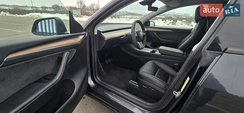 Позашляховик / Кросовер Tesla Model Y 2024 в Рівному