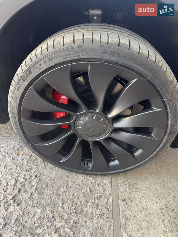 Позашляховик / Кросовер Tesla Model Y 2021 в Бучі фото 16 Позашляховик / Кросовер Tesla Model Y 2021 в Бучі