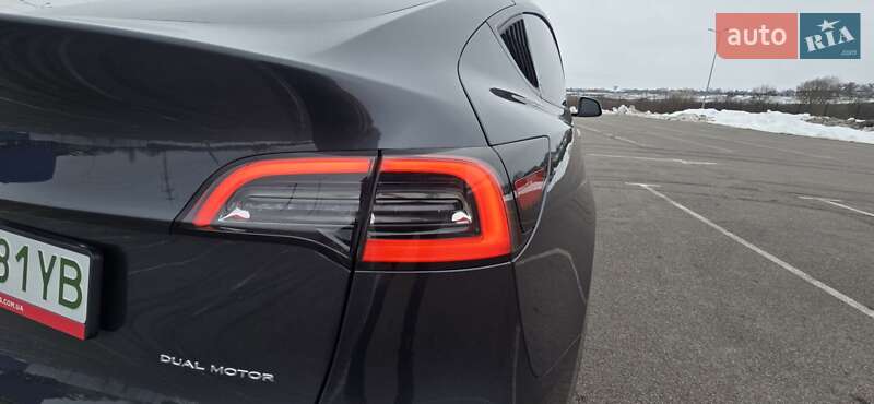 Позашляховик / Кросовер Tesla Model Y 2024 в Рівному