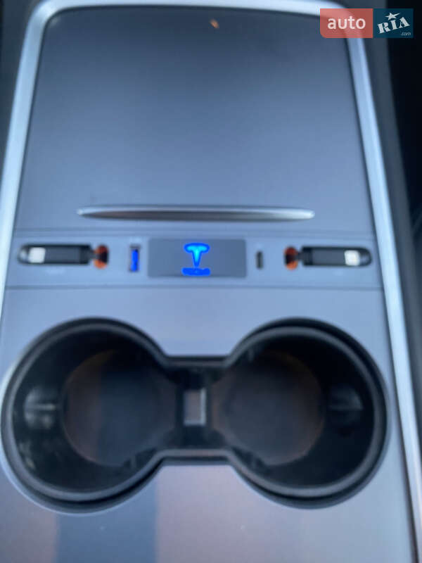 Внедорожник / Кроссовер Tesla Model Y 2023 в Самборе фото 30 Внедорожник / Кроссовер Tesla Model Y 2023 в Самборе