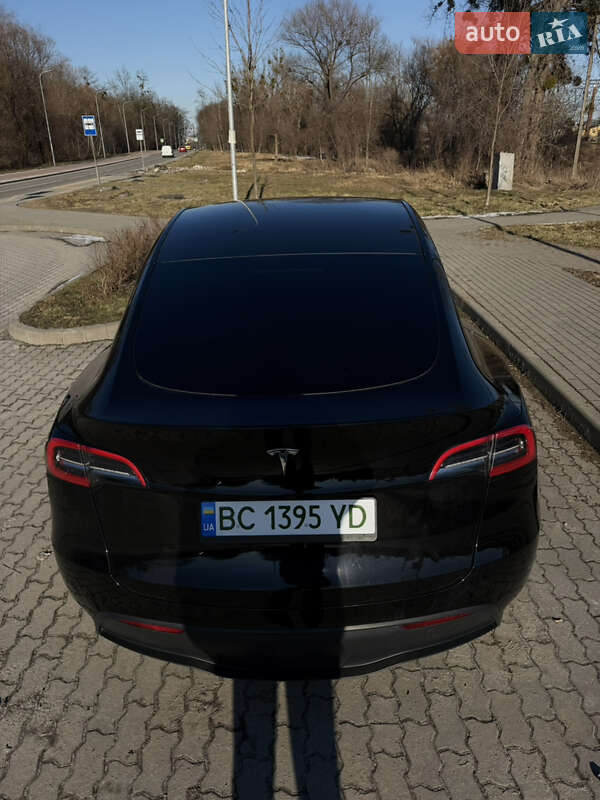 Позашляховик / Кросовер Tesla Model Y 2024 в Львові
