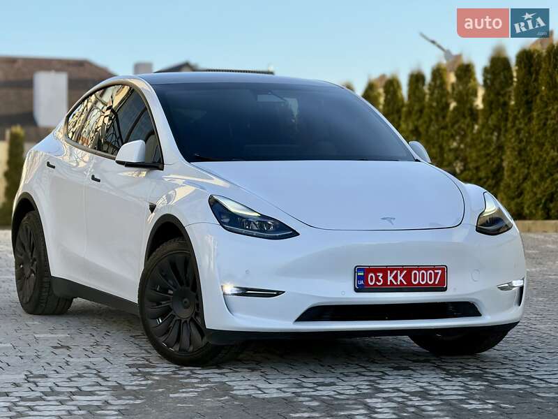 Tesla Model Y 2021