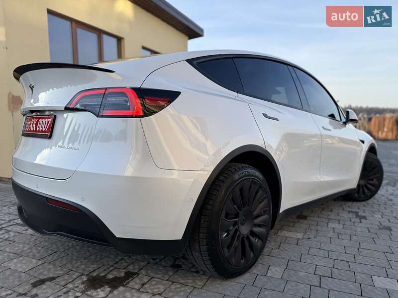 Позашляховик / Кросовер Tesla Model Y 2021 в Дрогобичі
