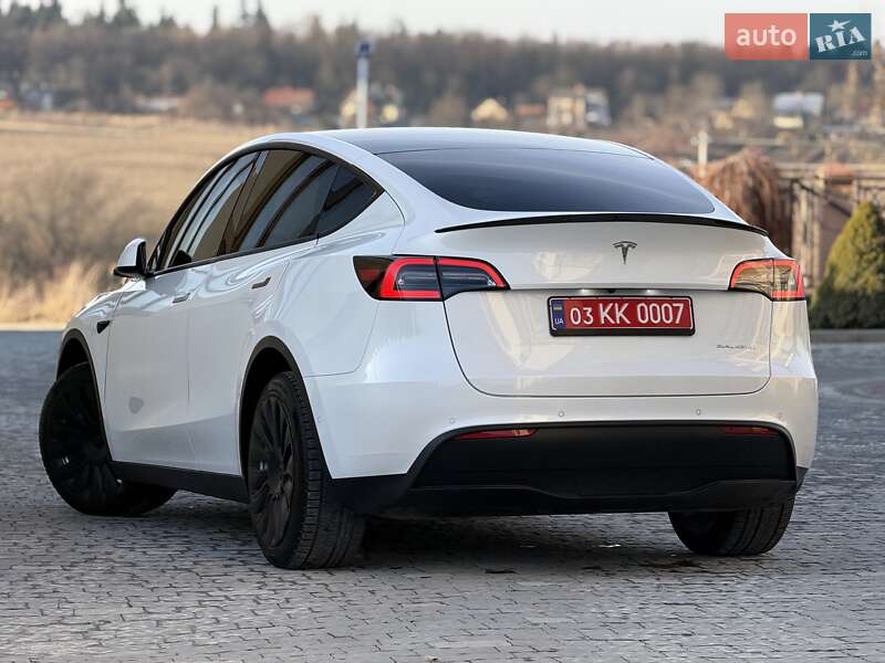 Позашляховик / Кросовер Tesla Model Y 2021 в Дрогобичі
