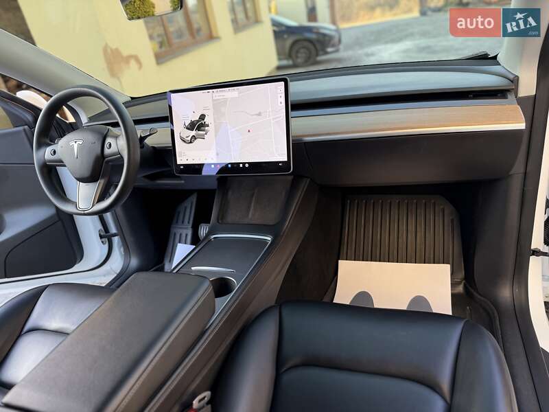Позашляховик / Кросовер Tesla Model Y 2021 в Дрогобичі