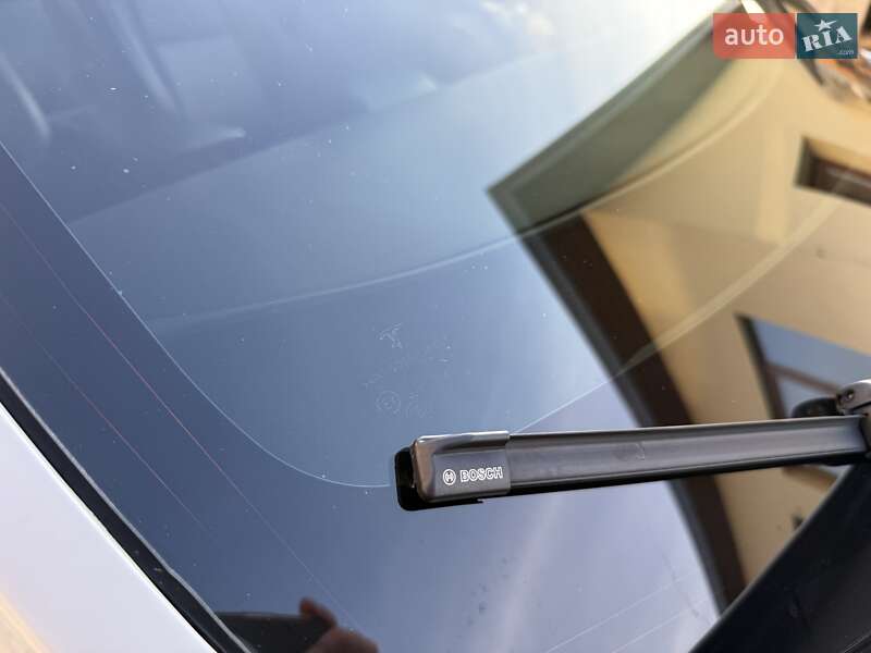 Позашляховик / Кросовер Tesla Model Y 2021 в Дрогобичі