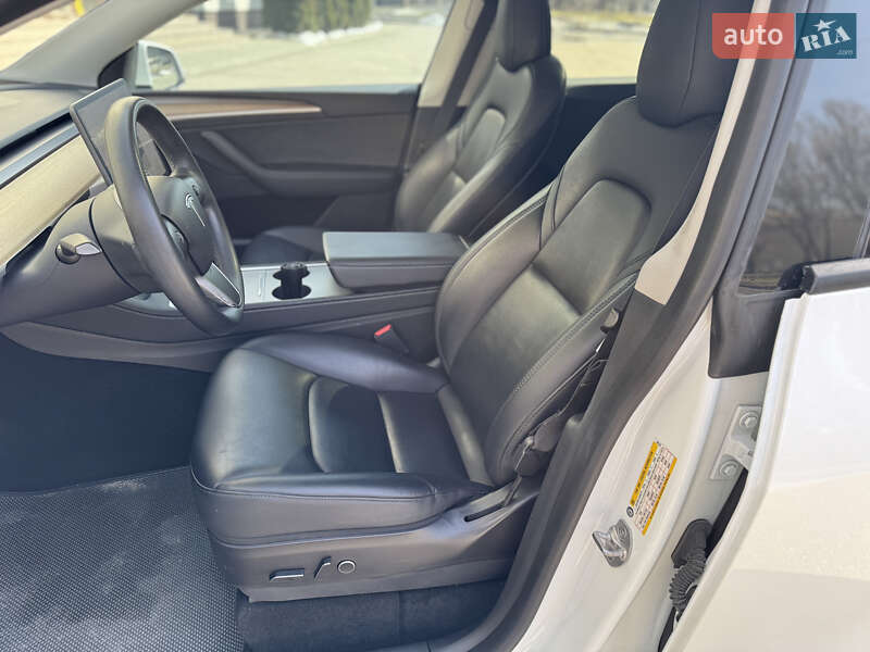 Позашляховик / Кросовер Tesla Model Y 2022 в Дніпрі