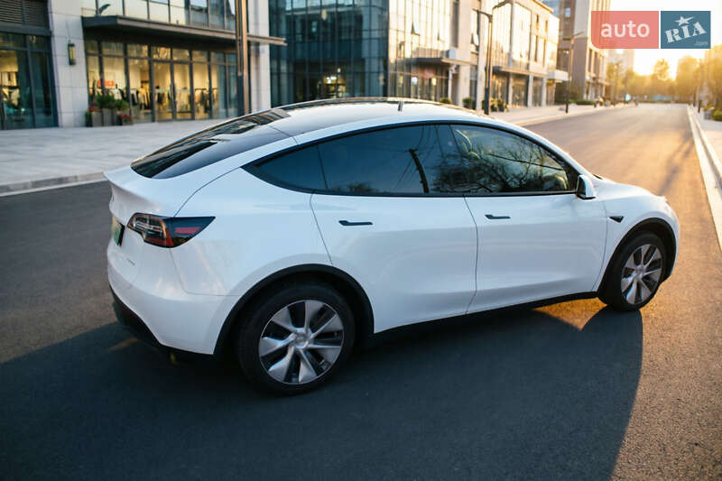 Внедорожник / Кроссовер Tesla Model Y 2024 в Днепре фото 15 Внедорожник / Кроссовер Tesla Model Y 2024 в Днепре