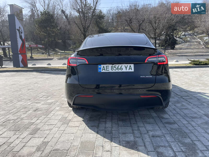 Позашляховик / Кросовер Tesla Model Y 2023 в Дніпрі