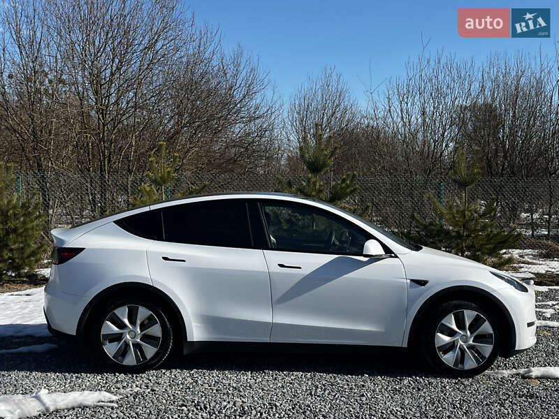 Позашляховик / Кросовер Tesla Model Y 2023 в Львові