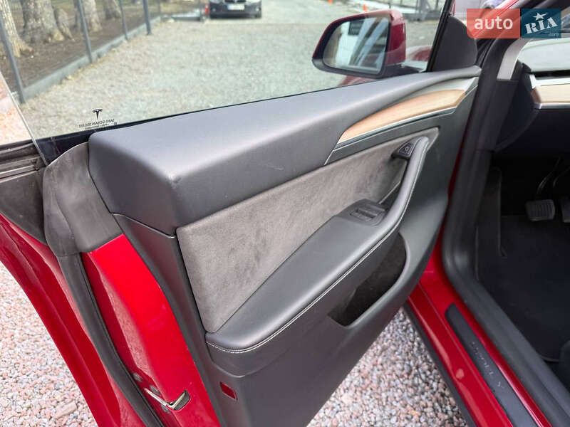 Позашляховик / Кросовер Tesla Model Y 2023 в Стрию