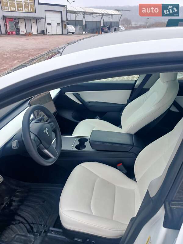 Позашляховик / Кросовер Tesla Model Y 2021 в Теребовлі