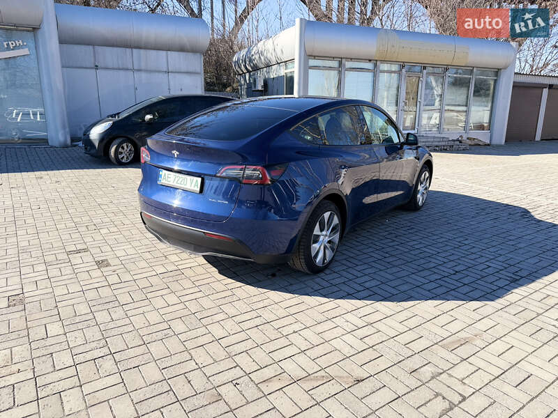 Позашляховик / Кросовер Tesla Model Y 2023 в Дніпрі