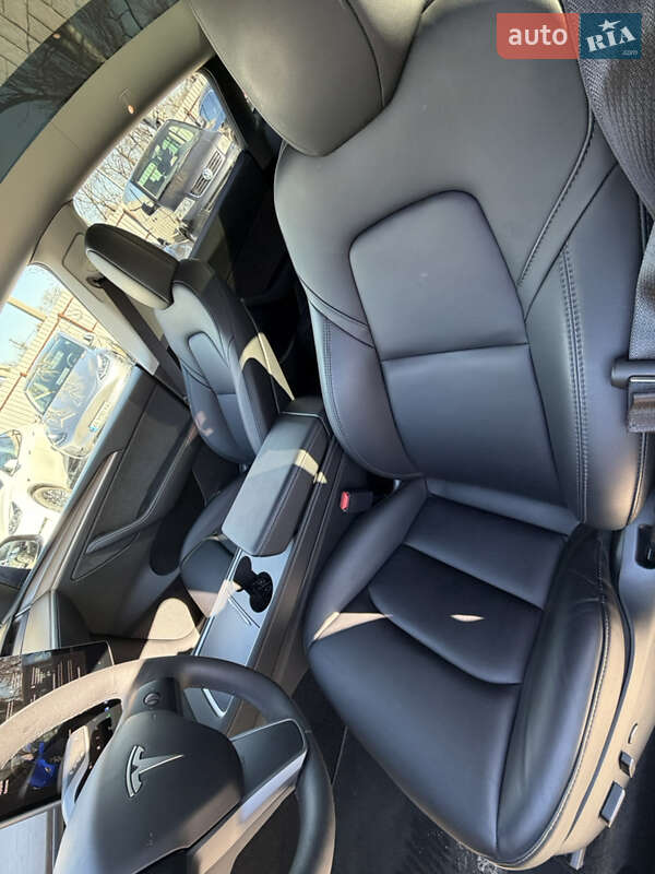 Позашляховик / Кросовер Tesla Model Y 2023 в Дніпрі