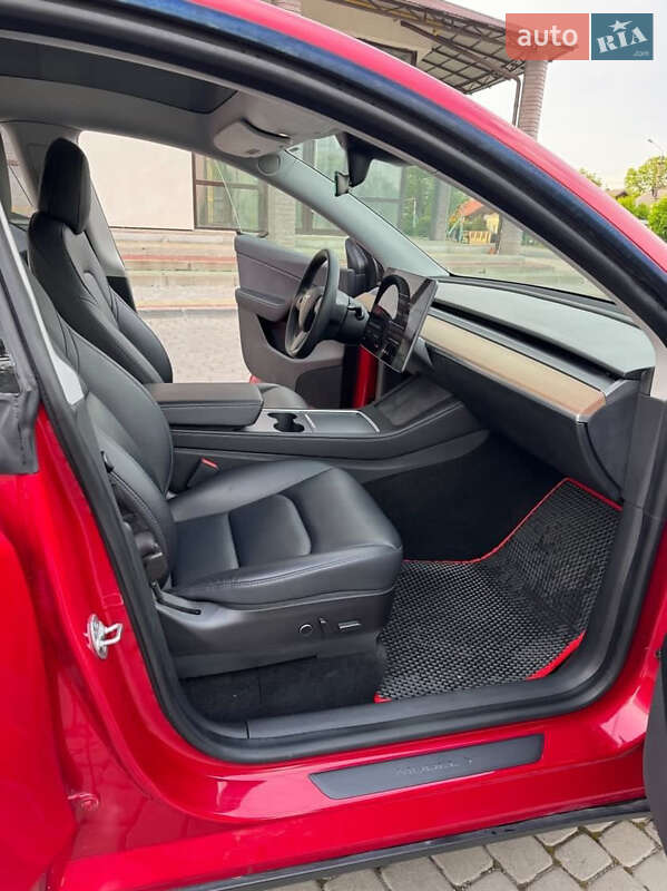 Внедорожник / Кроссовер Tesla Model Y 2021 в Ивано-Франковске