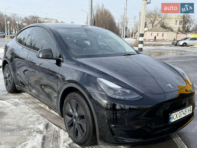 Позашляховик / Кросовер Tesla Model Y 2024 в Харкові