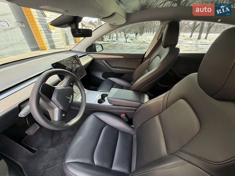 Позашляховик / Кросовер Tesla Model Y 2024 в Харкові