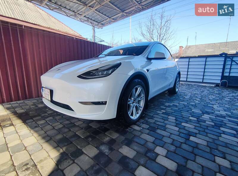 Tesla Model Y 2022