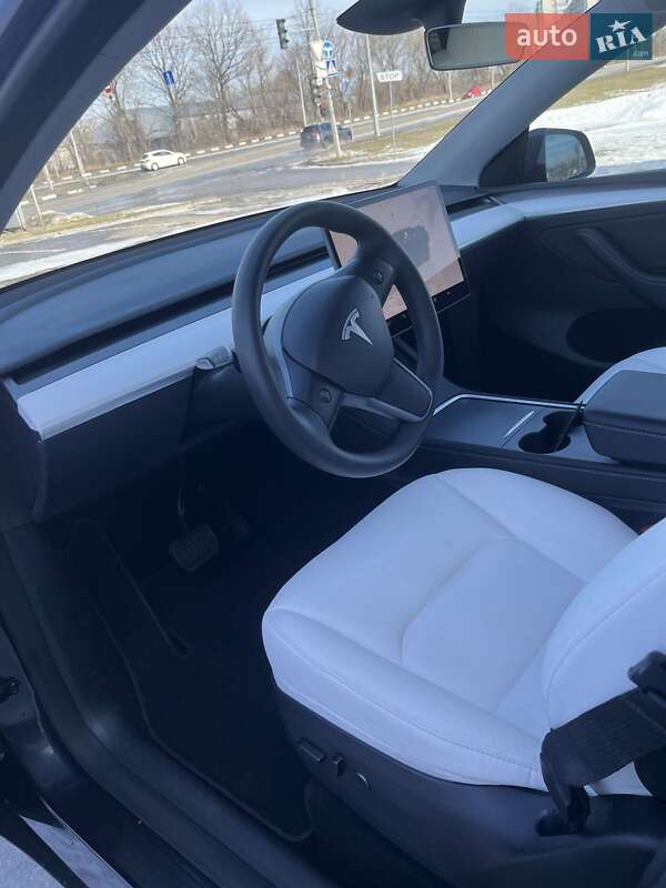 Позашляховик / Кросовер Tesla Model Y 2024 в Харкові