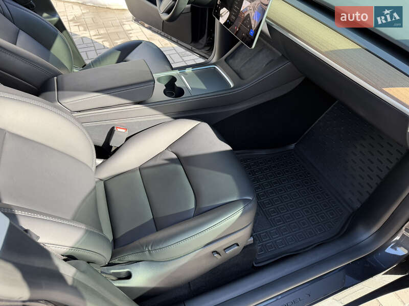 Позашляховик / Кросовер Tesla Model Y 2024 в Черкасах