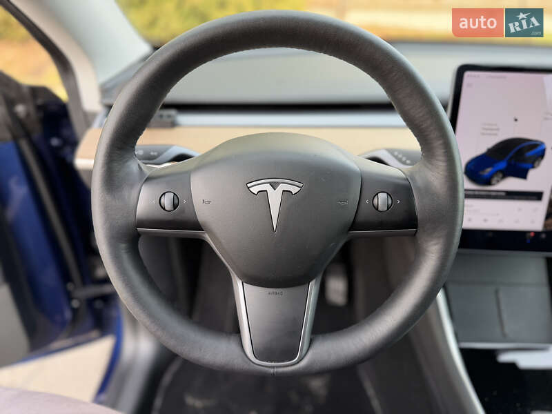 Позашляховик / Кросовер Tesla Model Y 2021 в Києві