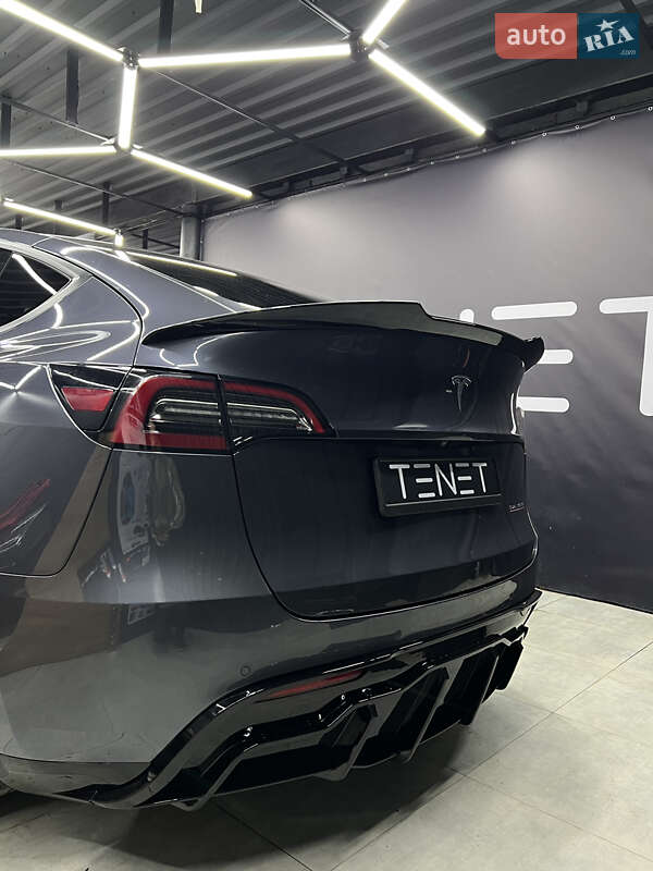 Внедорожник / Кроссовер Tesla Model Y 2022 в Киеве