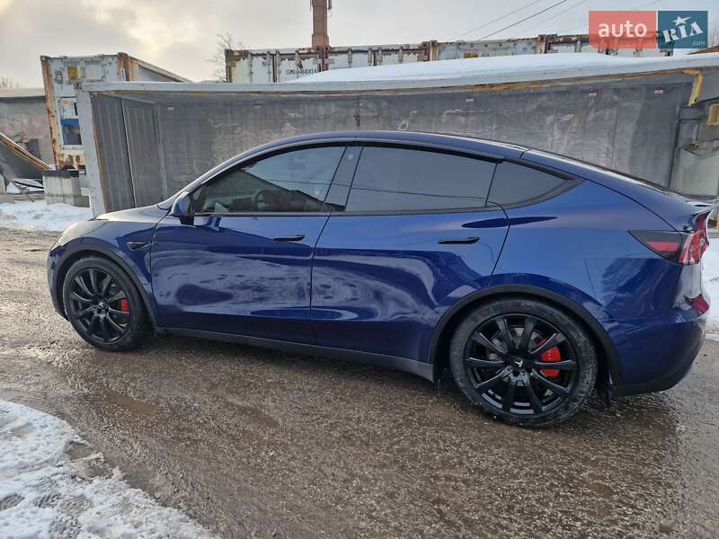 Позашляховик / Кросовер Tesla Model Y 2023 в Тернополі