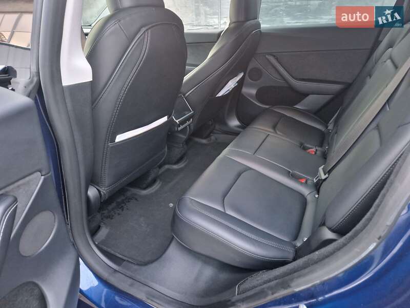 Позашляховик / Кросовер Tesla Model Y 2023 в Тернополі